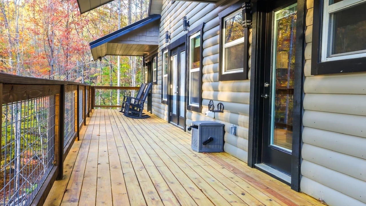 Photo of Patio Balcony in Pittman Center
