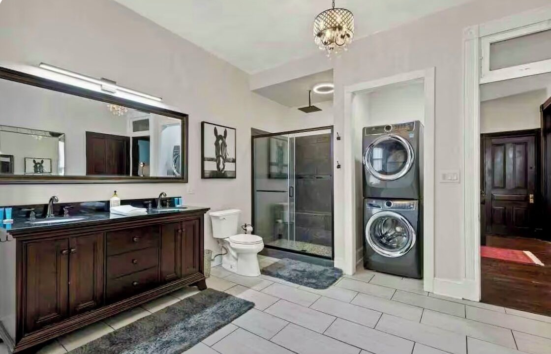 Photo of Bathroom in Northside District