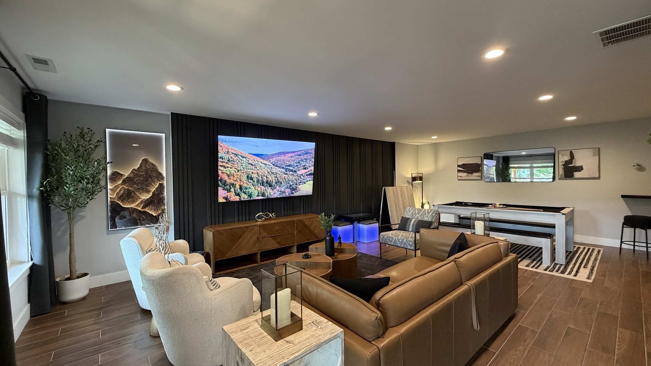Photo of Livingroom in Swannanoa