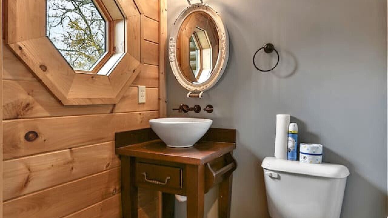 Photo of Bathroom in Shelbyville