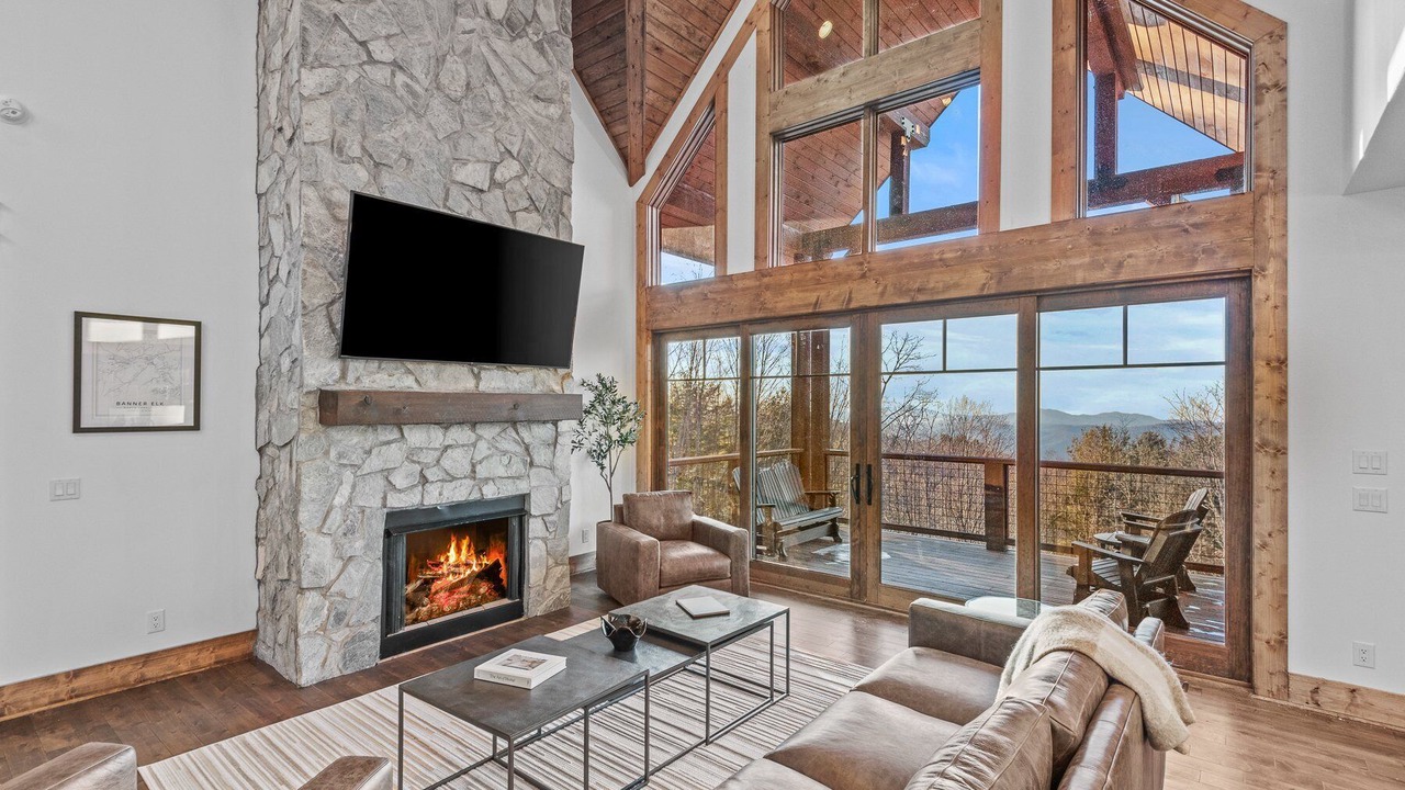 Photo of Livingroom in Elk Park