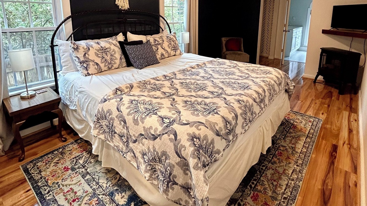 Photo of Bedroom in Lake Lure