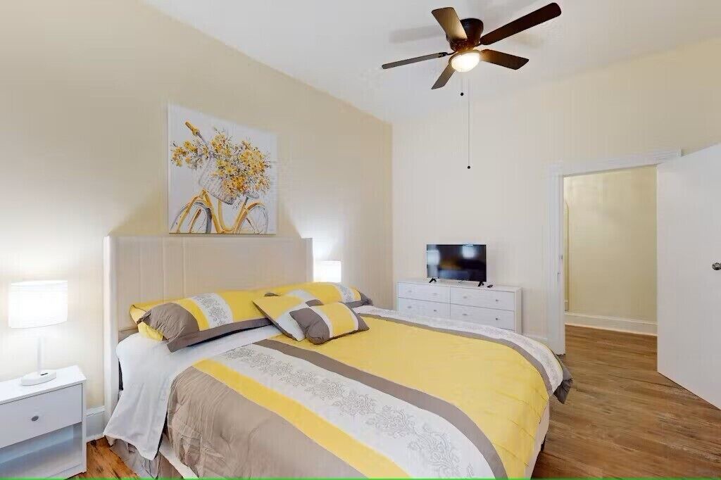 Photo of Bedroom in Downtown
