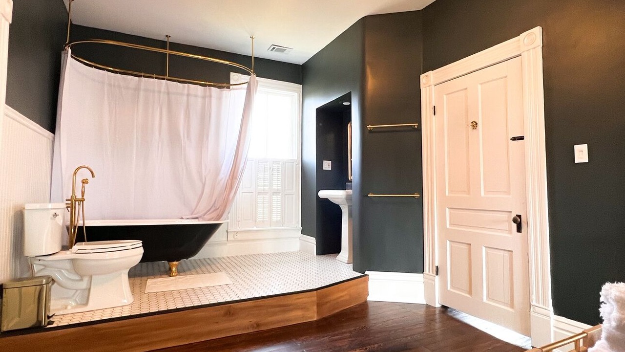 Photo of Bathroom in Northside District