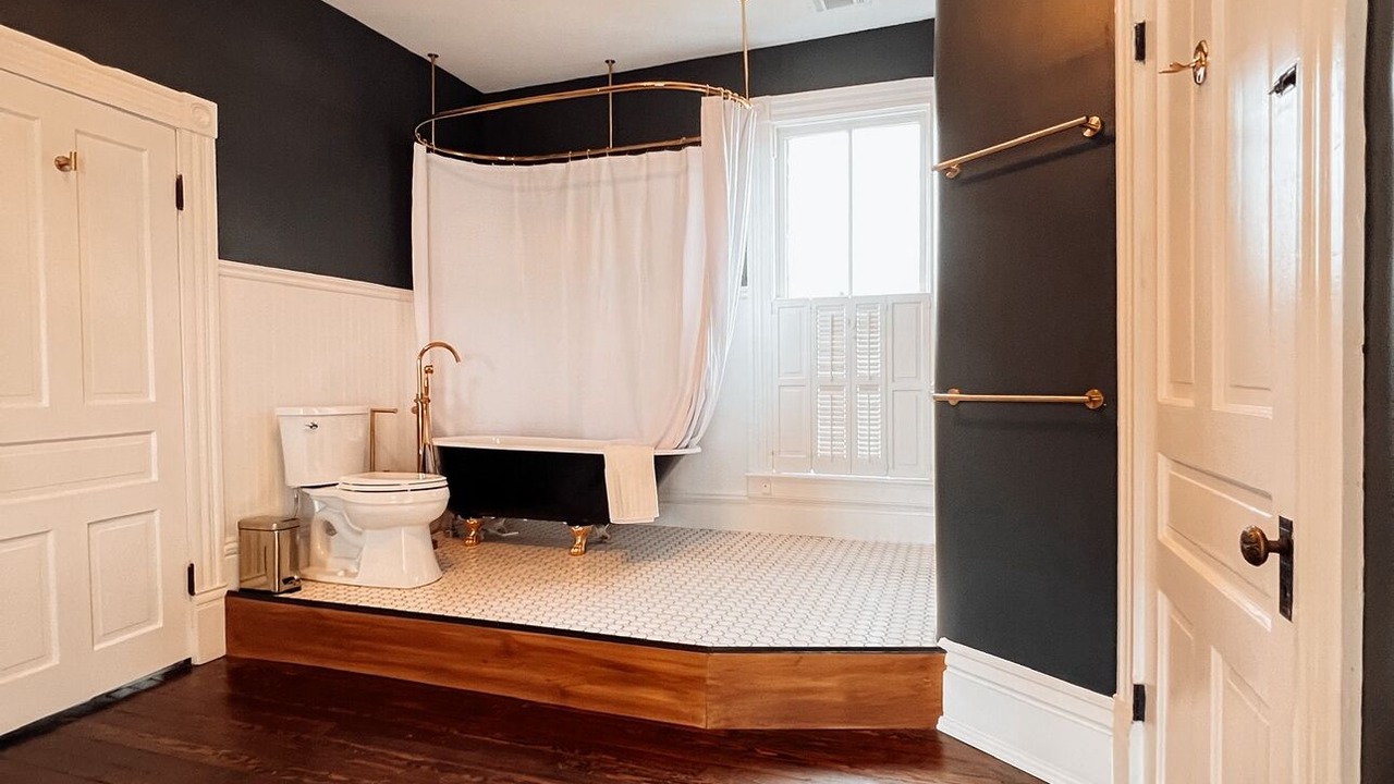 Photo of Bathroom in Northside District