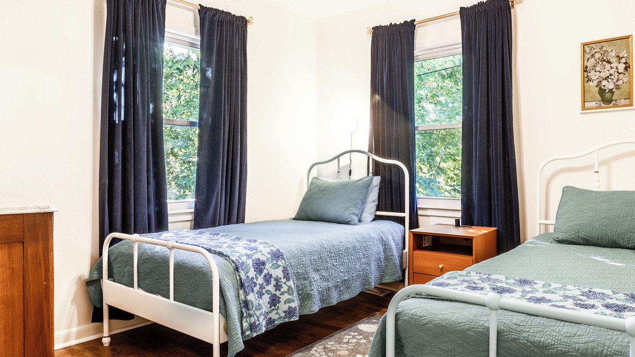 Photo of Bedroom in Central