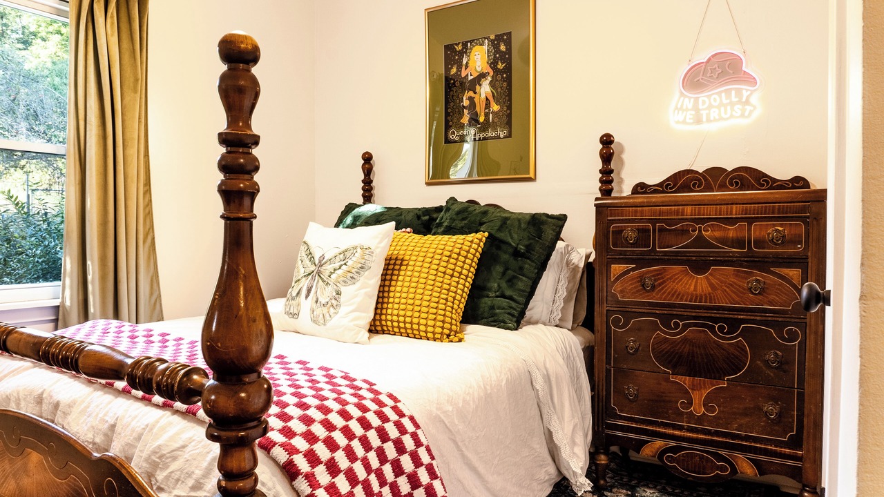 Photo of Bedroom in Central