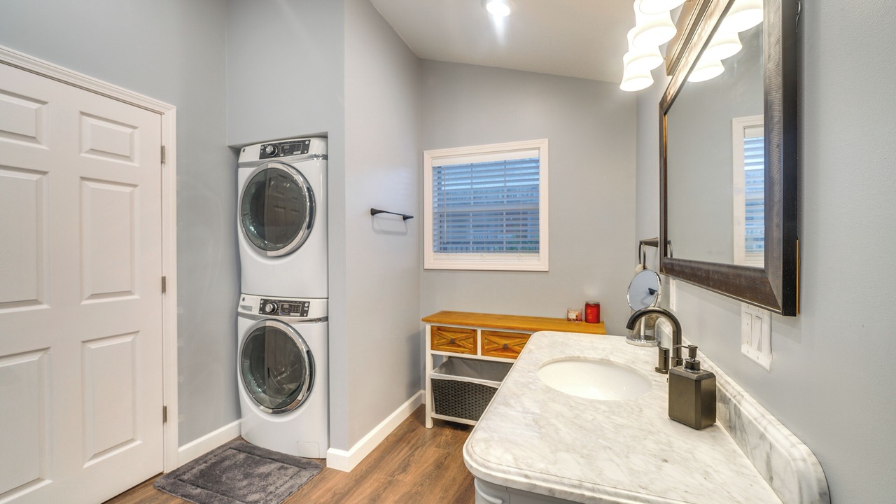 Photo of Bathroom in Deep Water