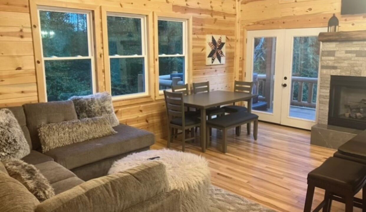 Photo of Livingroom in West Liberty