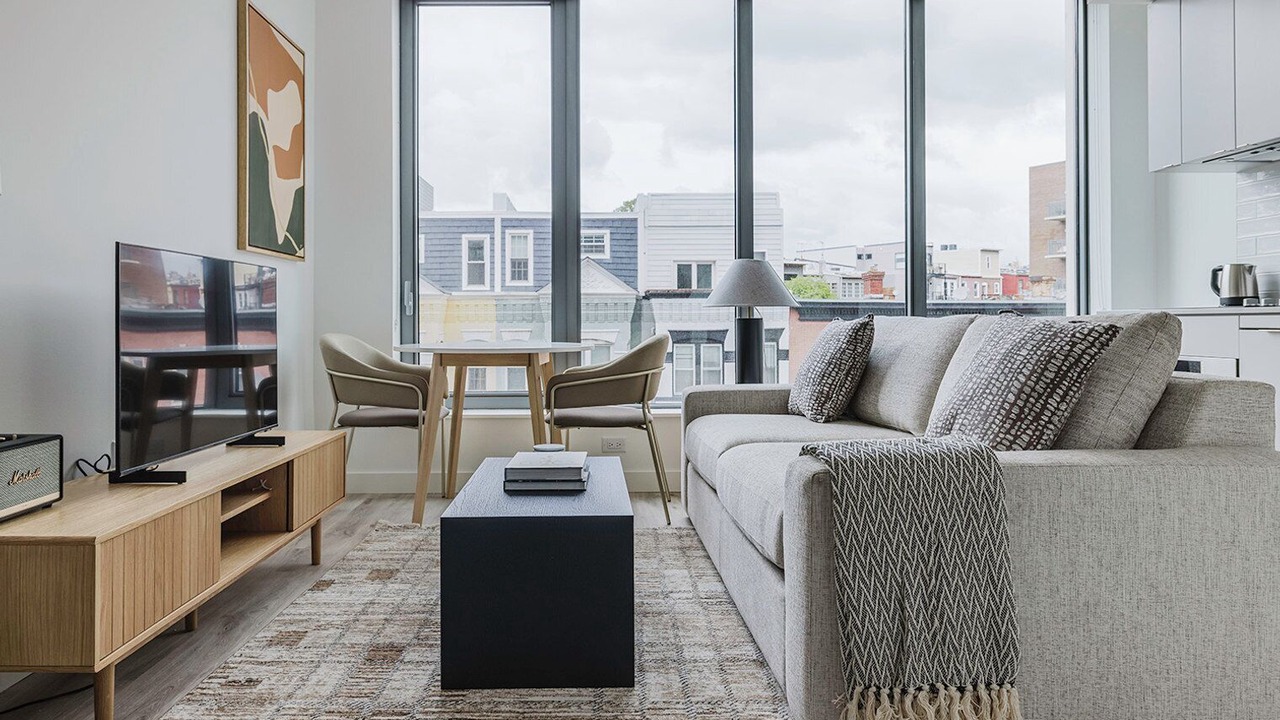 Photo of Livingroom in Truxton Circle