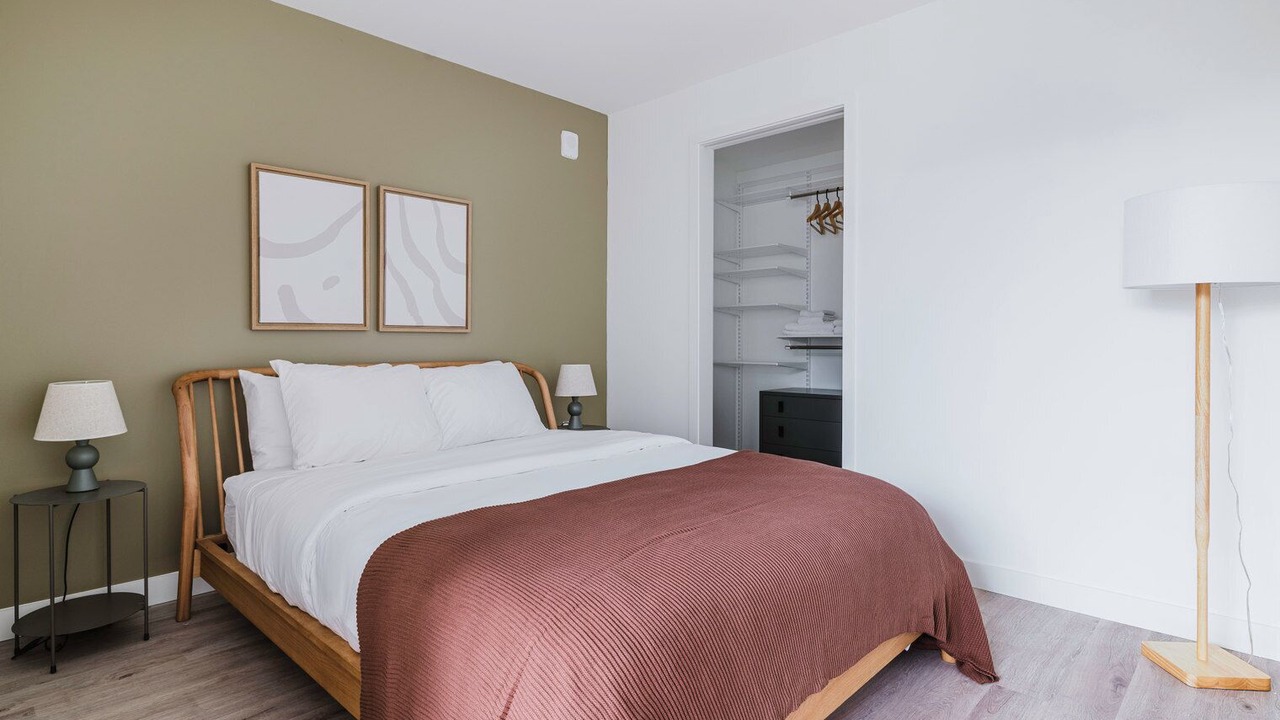 Photo of Bedroom in Truxton Circle