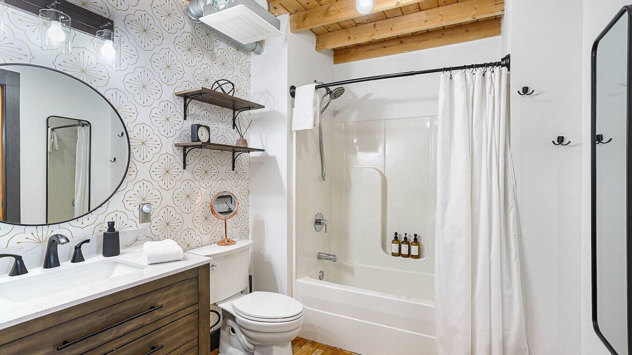 Photo of Bathroom in Downtown Knoxville