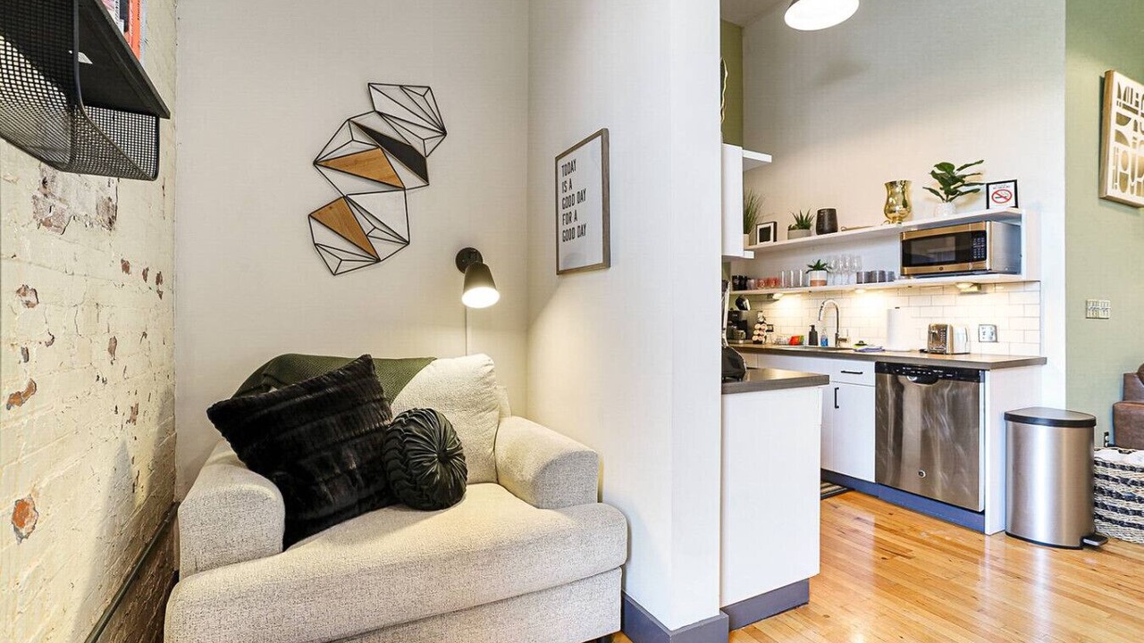 Photo of Livingroom in Downtown Knoxville