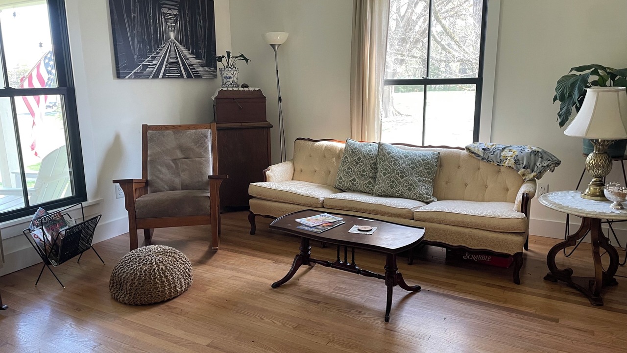 Photo of Livingroom in Knoxville
