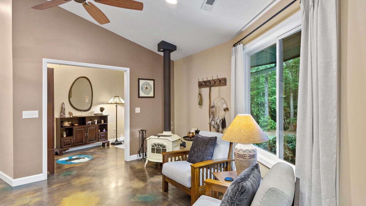 Photo of Livingroom in Cleveland