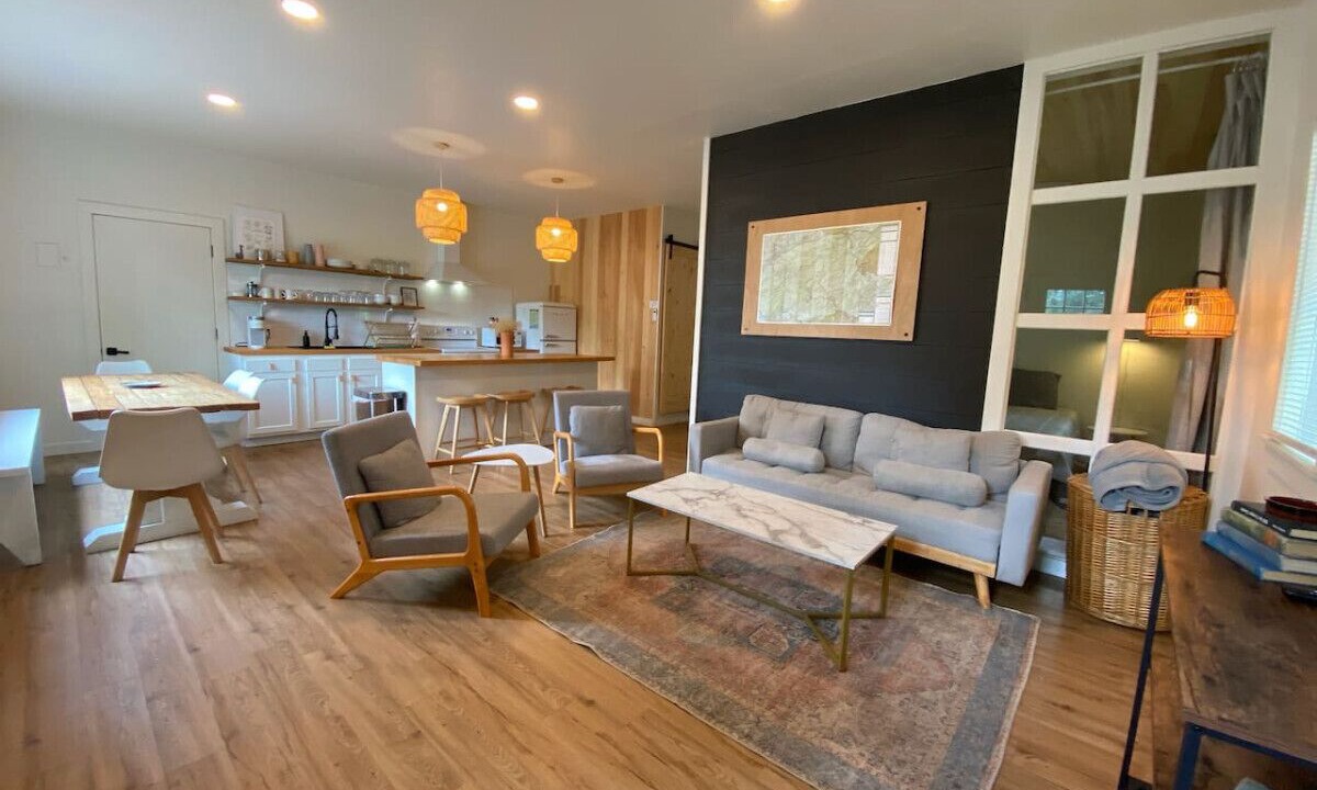 Photo of Livingroom in Knoxville