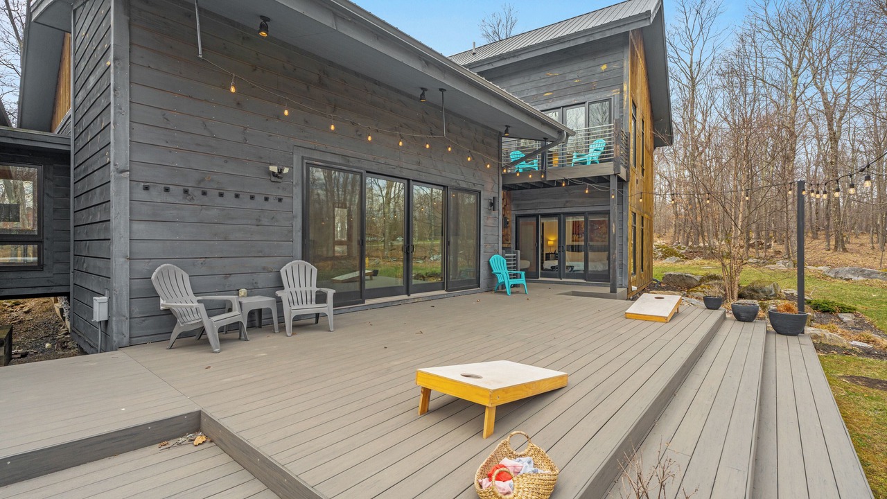 Photo of Patio Balcony in McHenry