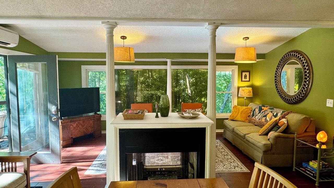 Photo of Livingroom in Lake Lure