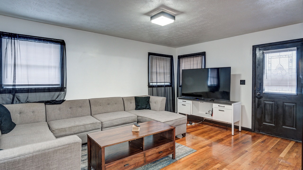Photo of Livingroom in Johnson City