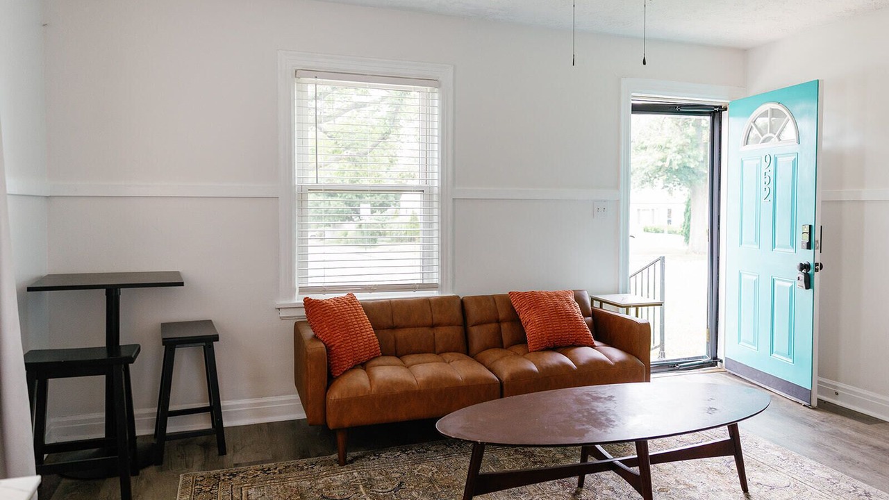 Photo of Livingroom in Lexington