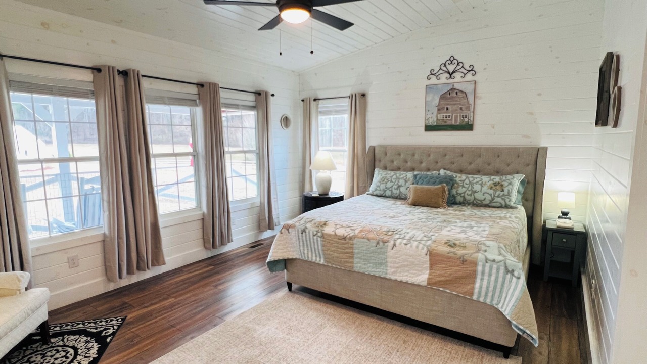 Photo of Bedroom in Dandridge