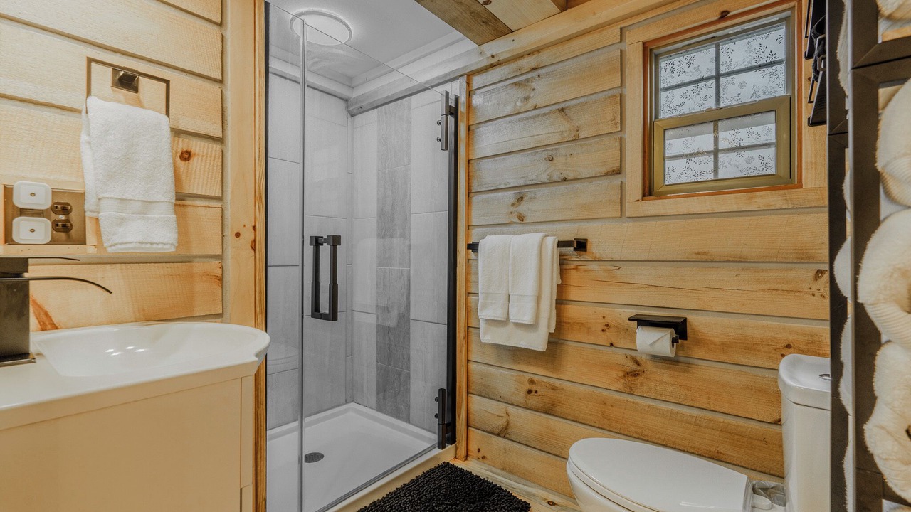 Photo of Bathroom in Elizabethton