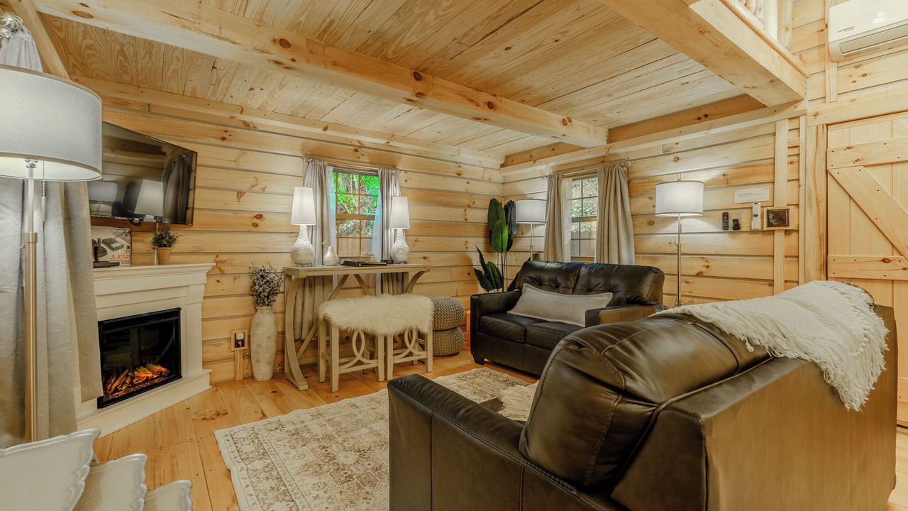 Photo of Livingroom in Elizabethton