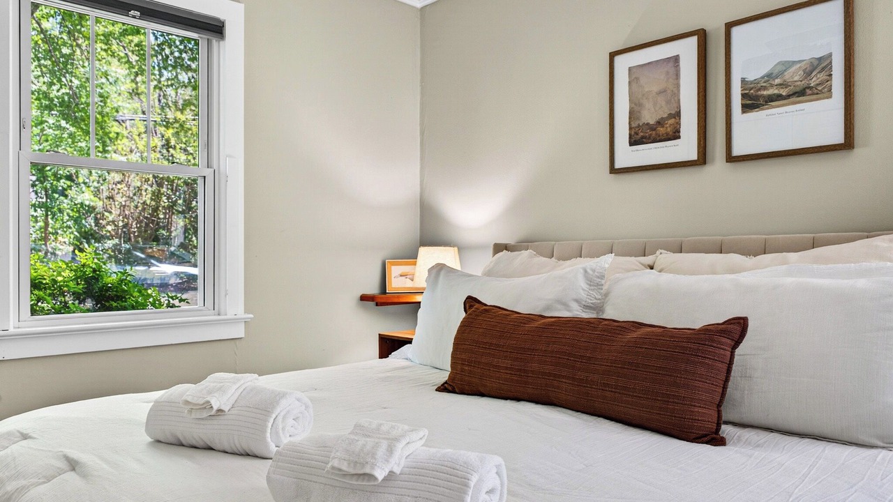 Photo of Bedroom in Black Mountain