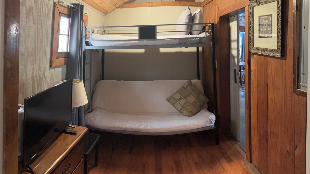 Photo of Bedroom in Lynn Garden
