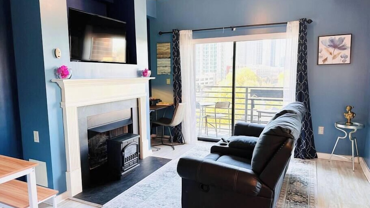 Photo of Livingroom in Fourth Ward