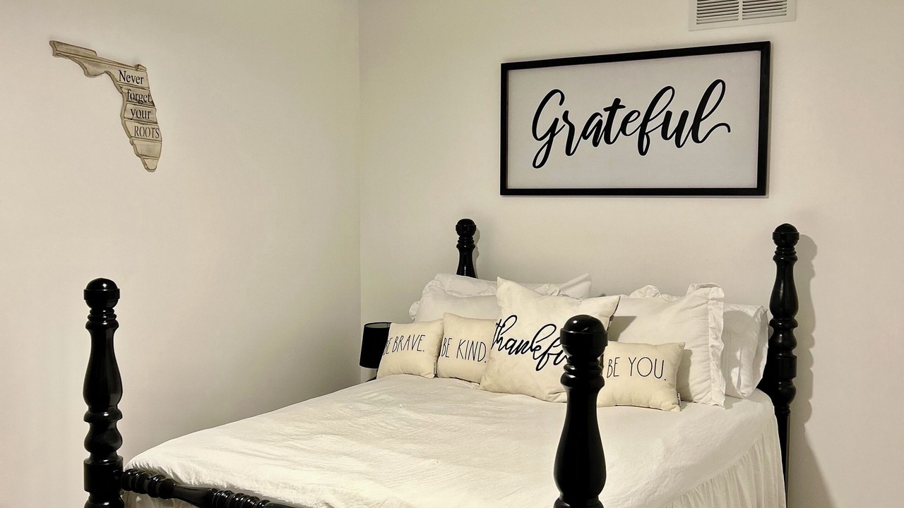 Photo of Bedroom in Bethel