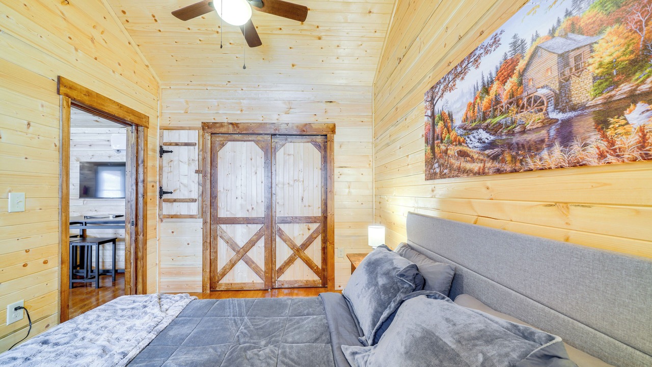 Photo of Bedroom in La Grange