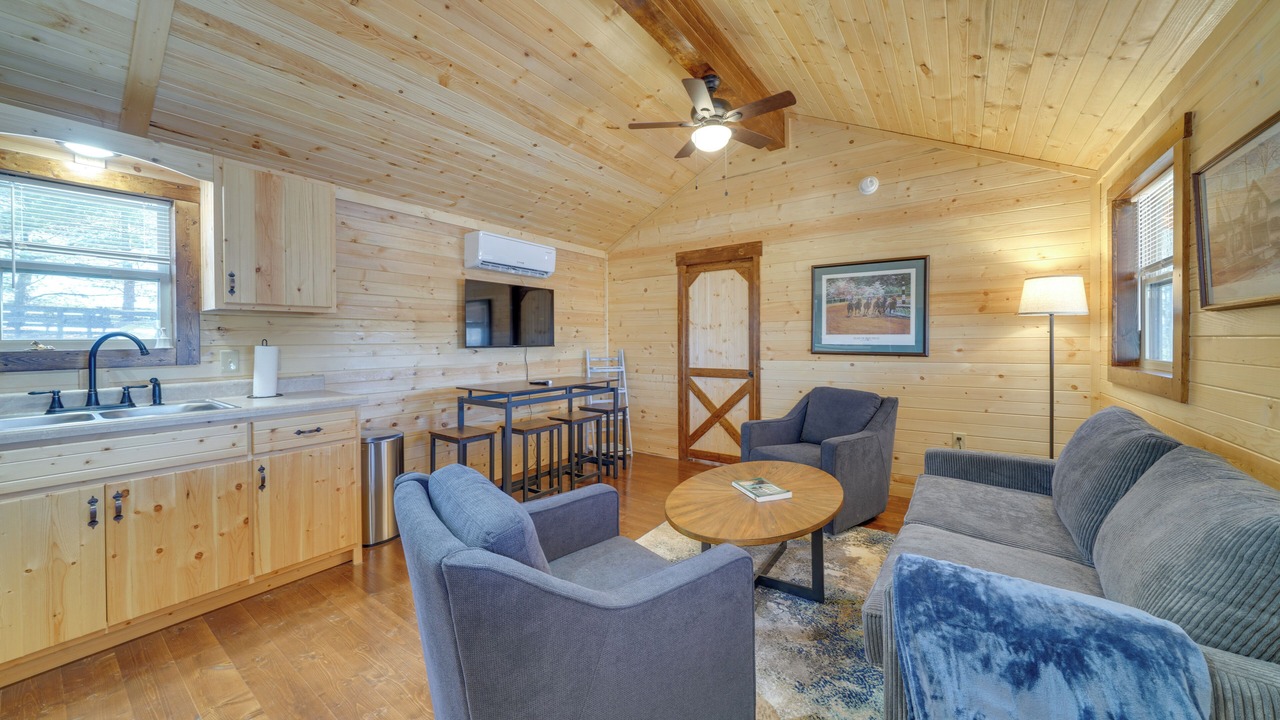 Photo of Livingroom in La Grange