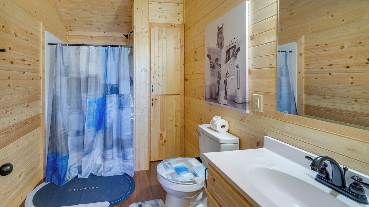 Photo of Bathroom in La Grange