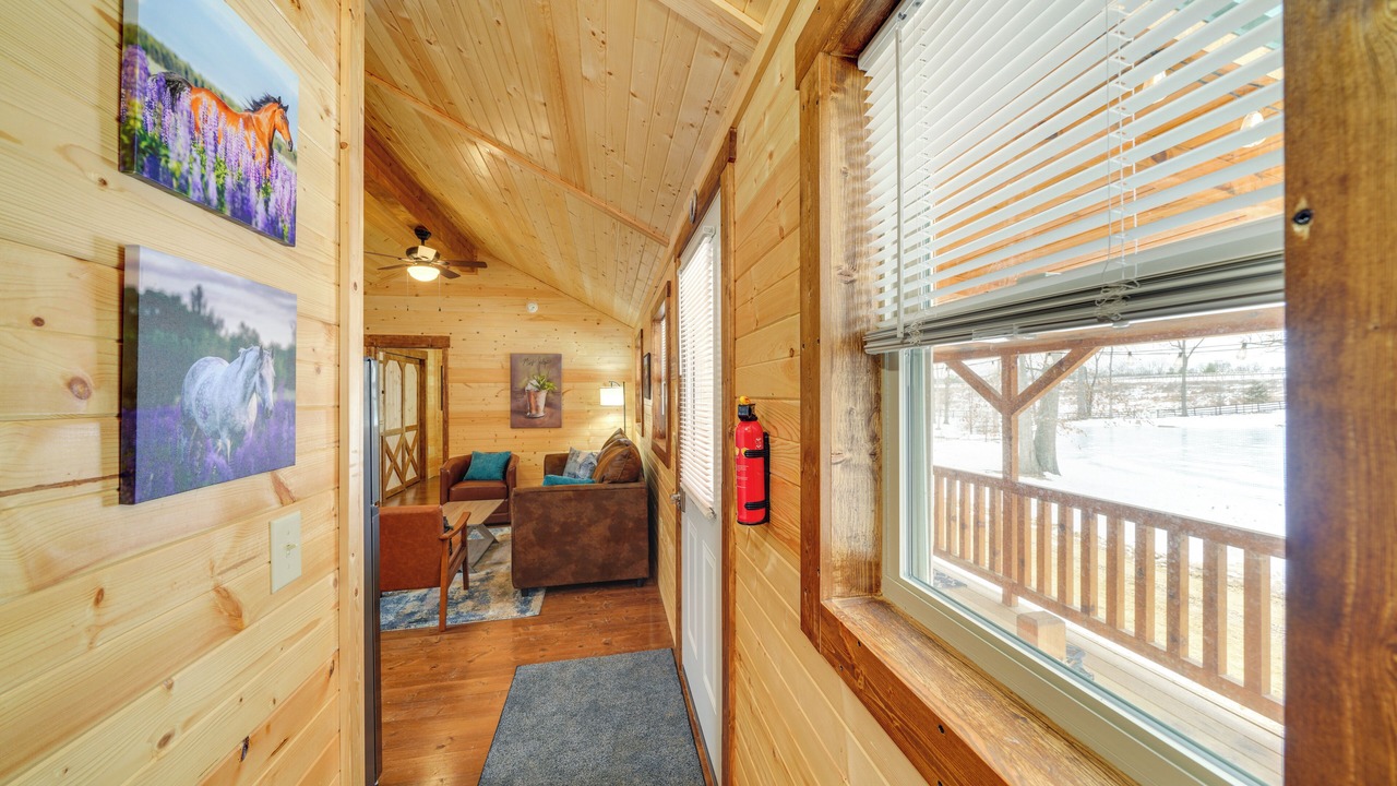 Photo of Livingroom in La Grange