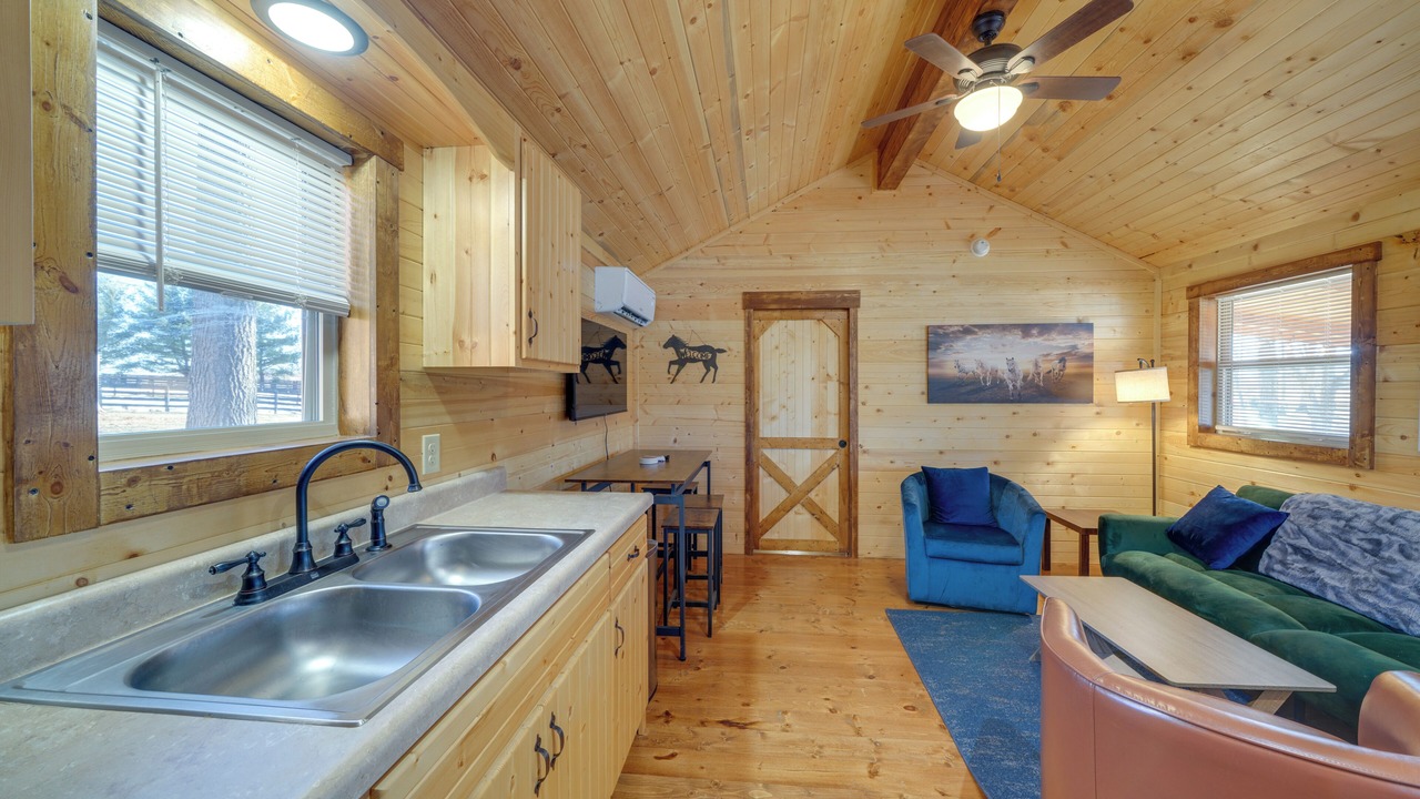 Photo of Livingroom in La Grange