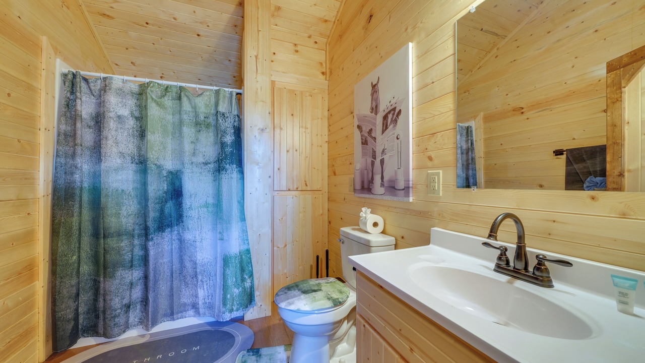 Photo of Bathroom in La Grange