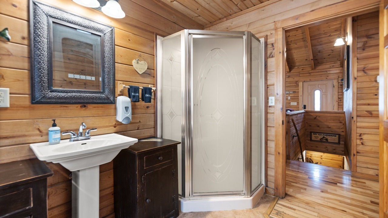 Photo of Bathroom in Stanton