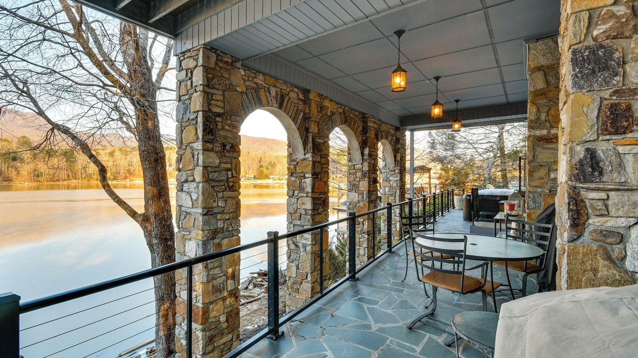 Photo of Outdoor in Lake Lure