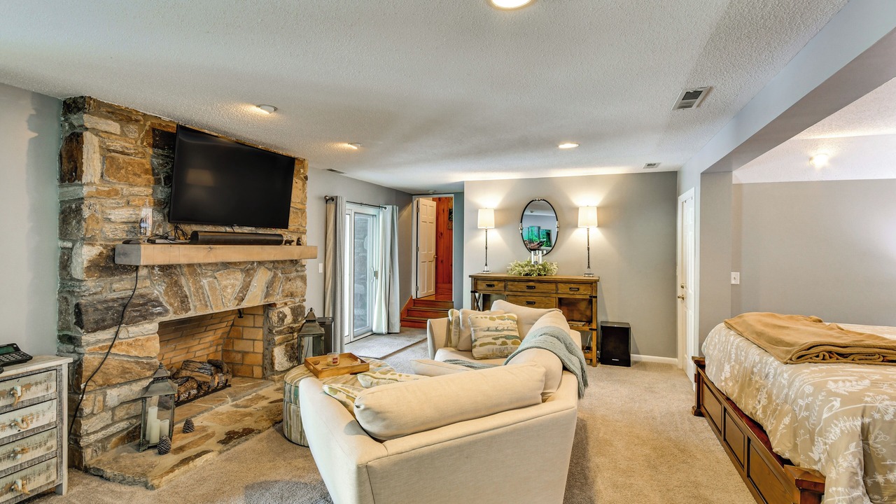 Photo of Bedroom in Lake Lure