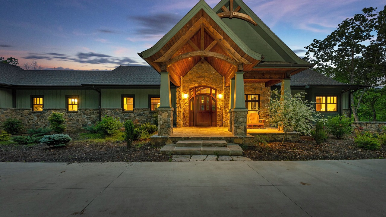 Photo of Outdoor in Black Mountain