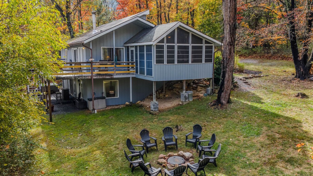 Photo of Patio Balcony in Berkeley Springs