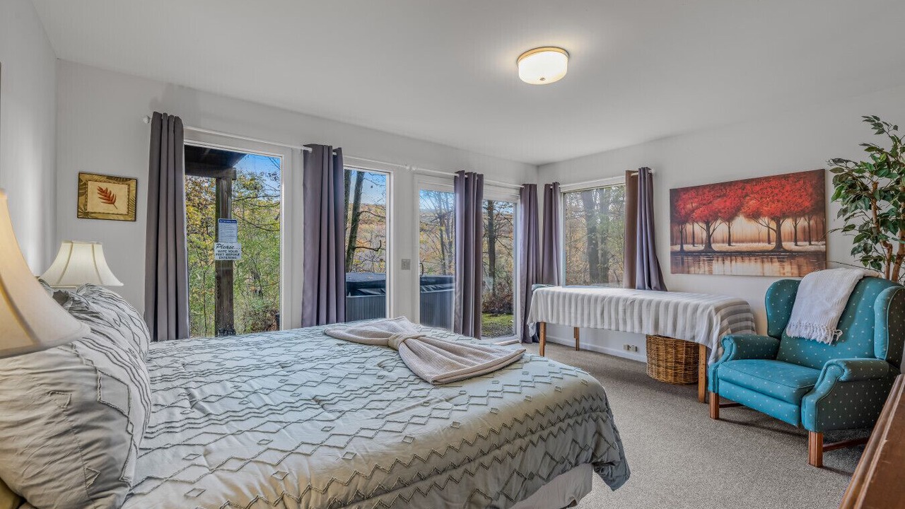 Photo of Bedroom in Berkeley Springs