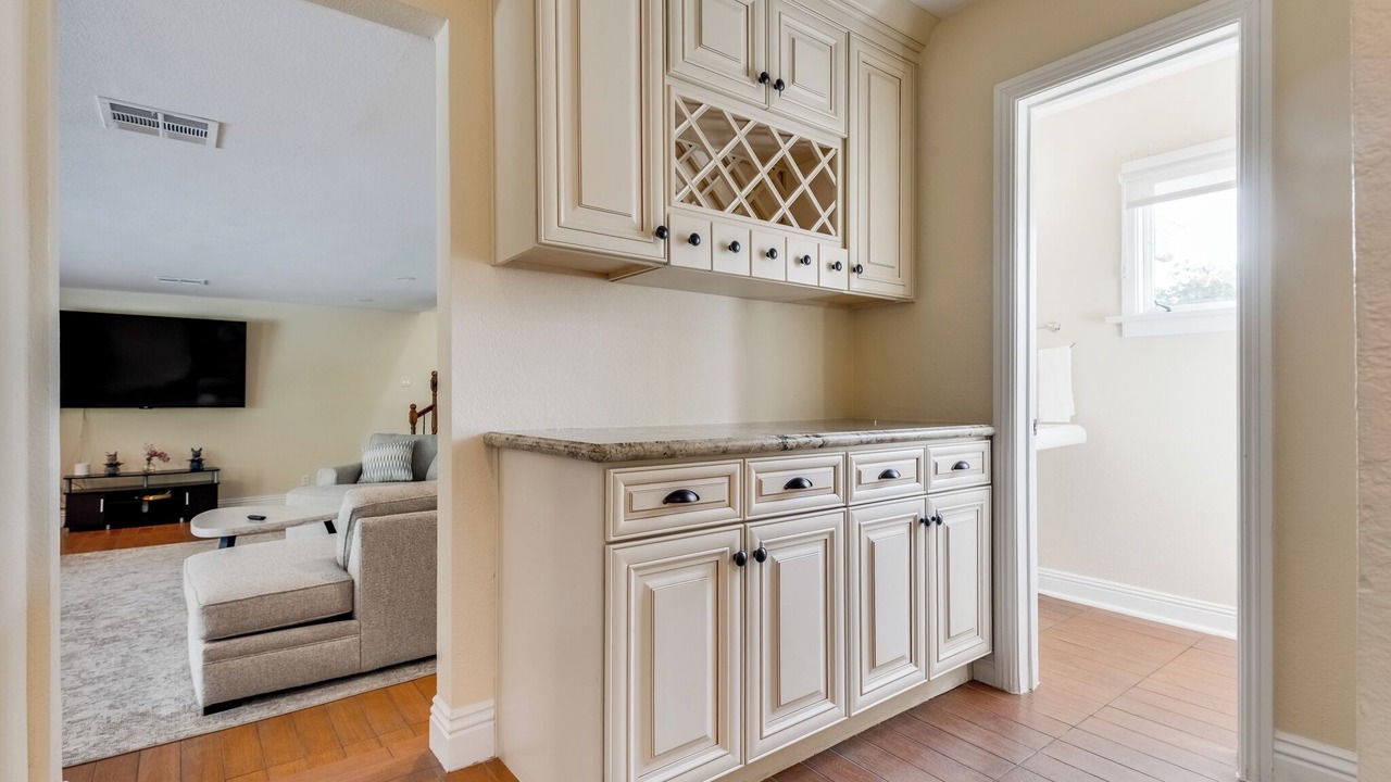 Photo of Livingroom in McNeil Estates