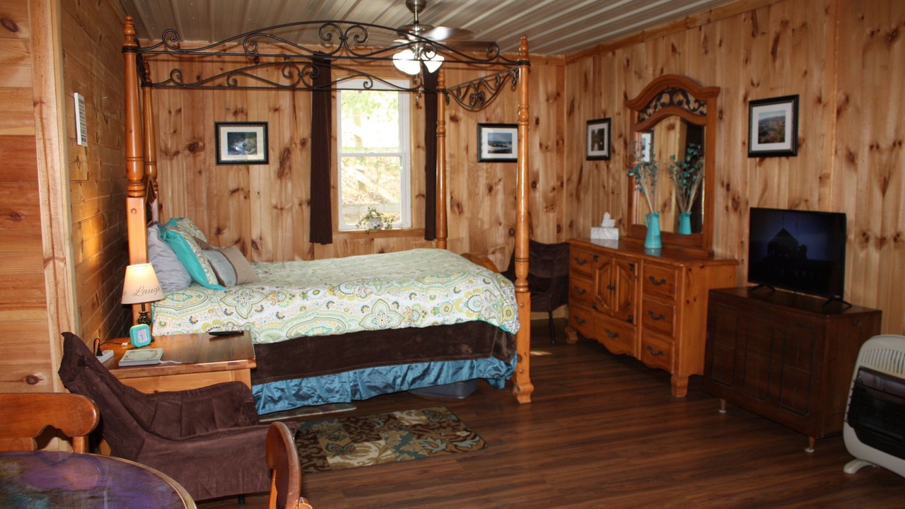 Photo of Bedroom in Pine Ridge