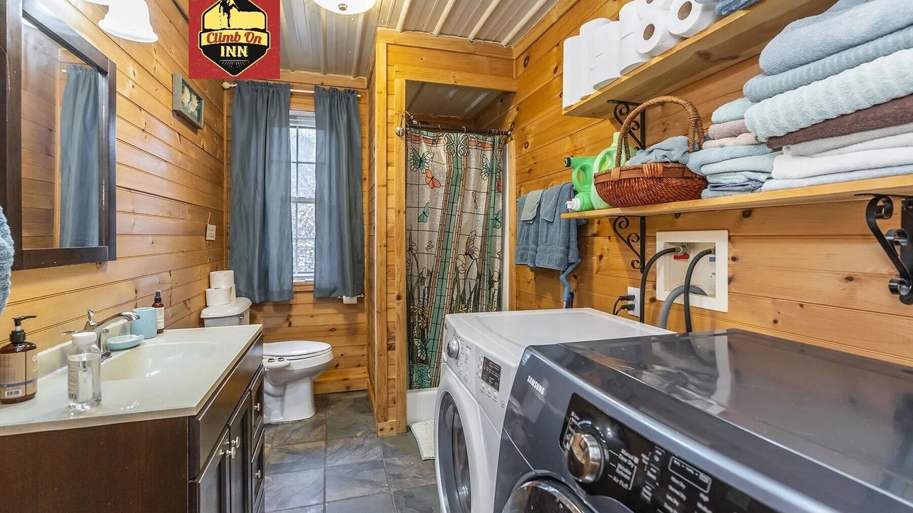 Photo of Bathroom in Pine Ridge
