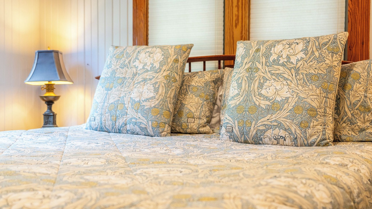 Photo of Bedroom in Mid America