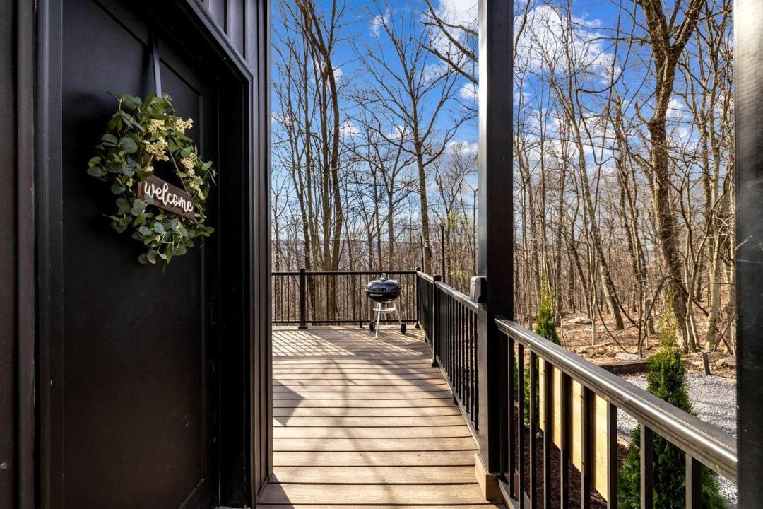 Photo of Patio Balcony in Great Cacapon
