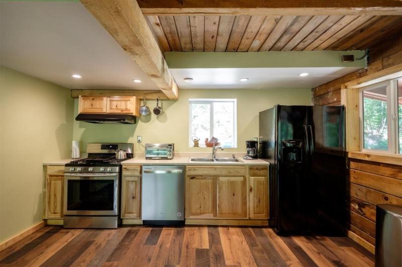 Photo of Kitchen in Stanton