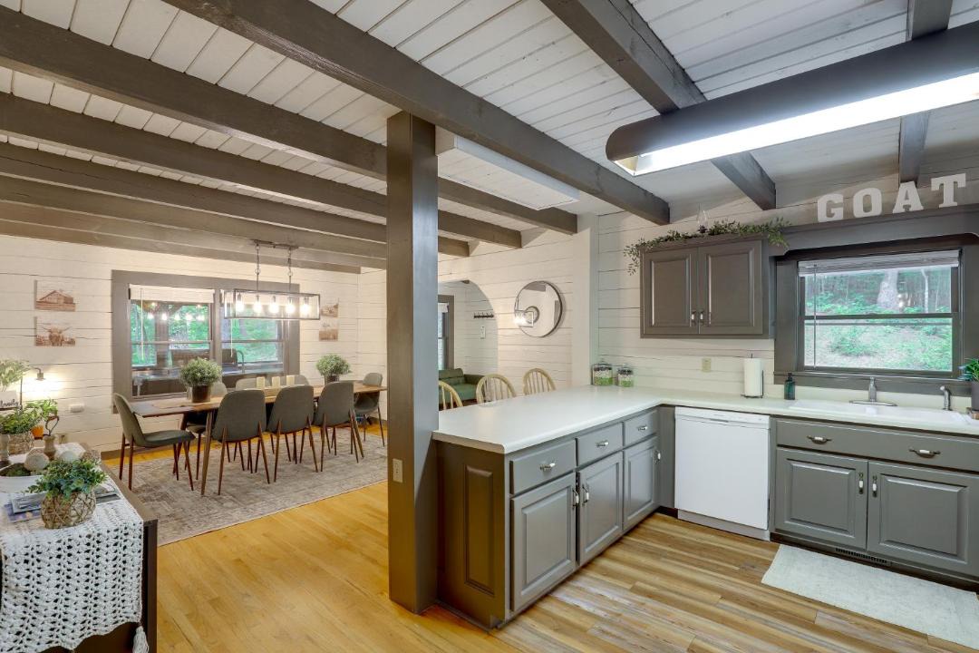 Photo of Kitchen in Vein Mountain